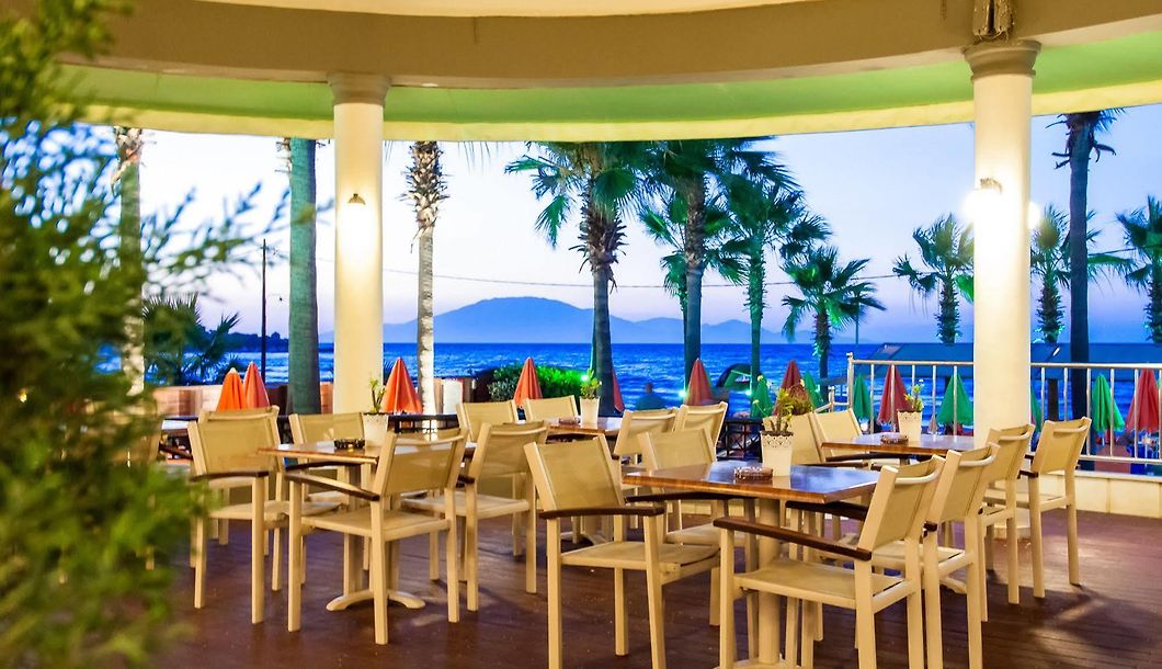 phoenix beach tsilivi